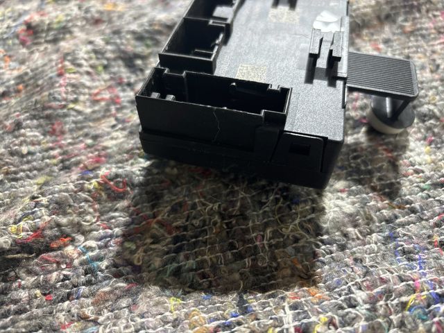 bontott SKODA OCTAVIA III Bal első Ajtó Vezérlőegység