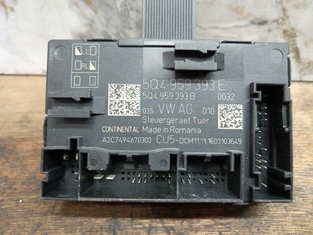 bontott SKODA OCTAVIA III Bal első Ajtó Vezérlőegység