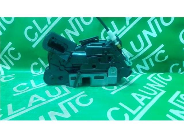 bontott SKODA OCTAVIA III Bal első Ajtózár