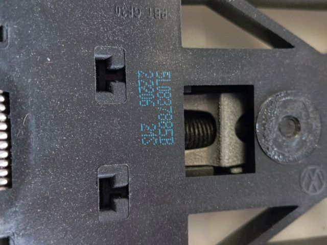 bontott SKODA OCTAVIA III Bal első Ajtózár