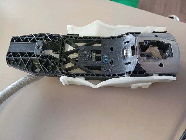 bontott SKODA OCTAVIA III Bal első Ajtózár