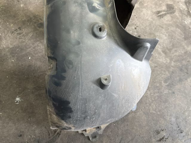 bontott SKODA OCTAVIA III Bal első Dobbetét (Kerékjárati, Műanyag)