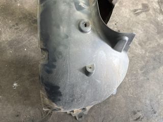 bontott SKODA OCTAVIA III Bal első Dobbetét (Kerékjárati, Műanyag)