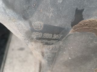 bontott SKODA OCTAVIA III Bal első Első Dobbetét (Kerékjárati, Műanyag)