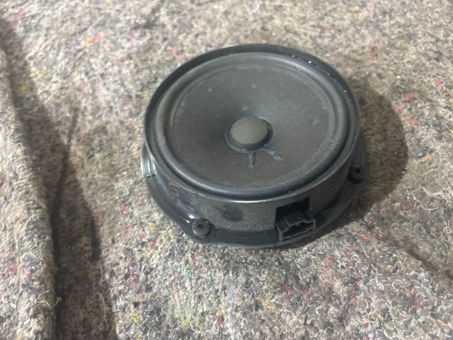 bontott SKODA OCTAVIA III Bal első Hangszóró