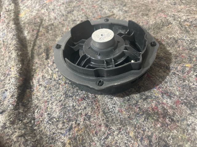 bontott SKODA OCTAVIA III Bal első Hangszóró