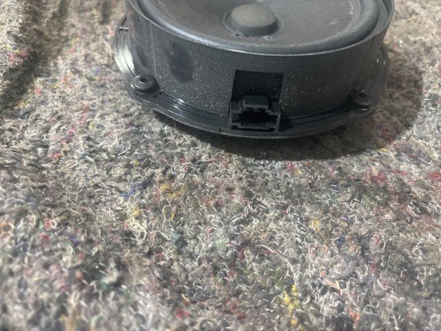 bontott SKODA OCTAVIA III Bal első Hangszóró