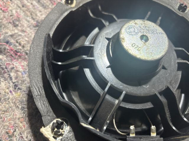 bontott SKODA OCTAVIA III Bal első Hangszóró