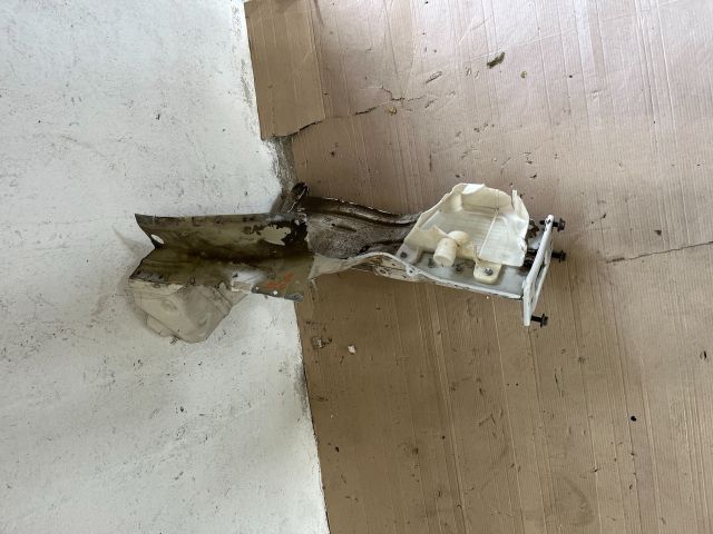 bontott SKODA OCTAVIA III Bal első Hossznyúlvány