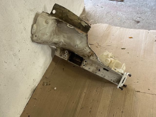 bontott SKODA OCTAVIA III Bal első Hossznyúlvány