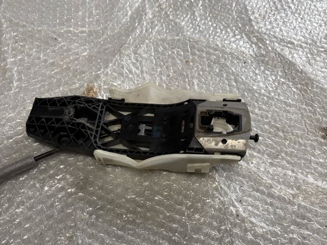 bontott SKODA OCTAVIA III Bal első Kilincs Hátulja