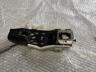 bontott SKODA OCTAVIA III Bal első Kilincs Hátulja