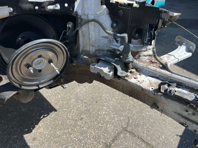 bontott SKODA OCTAVIA III Bal első Negyed Karosszéria Csomag