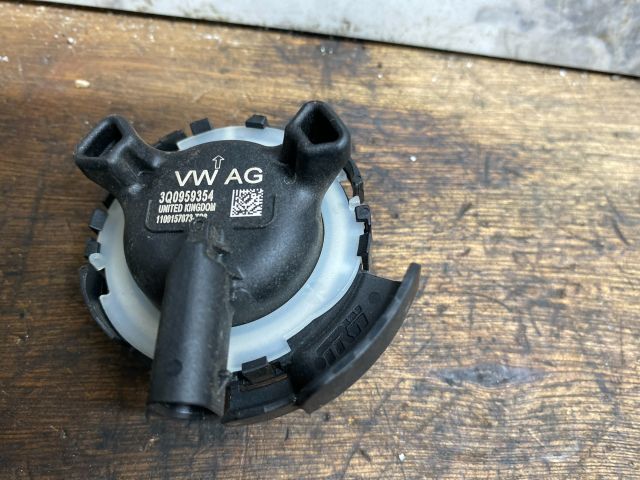 bontott SKODA OCTAVIA III Bal első Oldal Ütközés Érzékelő