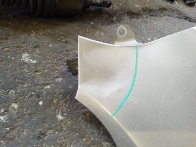 bontott SKODA OCTAVIA III Bal első Sárvédő