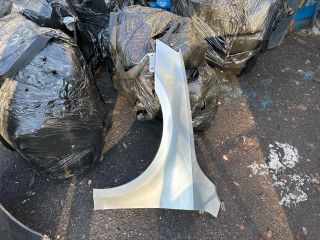 bontott SKODA OCTAVIA III Bal első Sárvédő