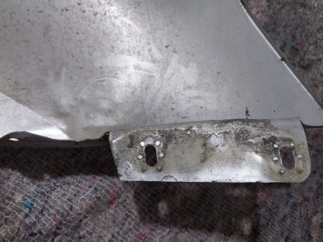 bontott SKODA OCTAVIA III Bal első Sárvédő