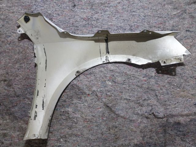 bontott SKODA OCTAVIA III Bal első Sárvédő