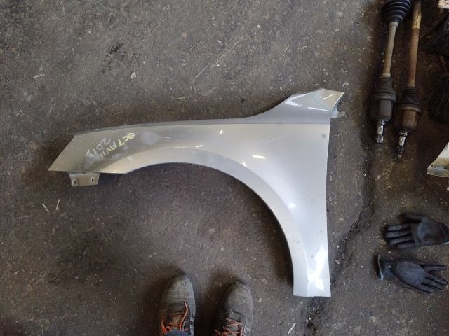 bontott SKODA OCTAVIA III Bal első Sárvédő