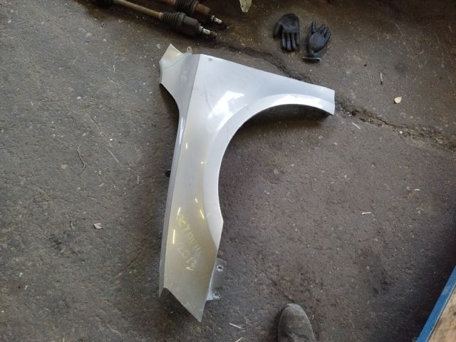 bontott SKODA OCTAVIA III Bal első Sárvédő