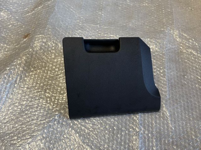 bontott SKODA OCTAVIA III Bal első Tároló Rekesz