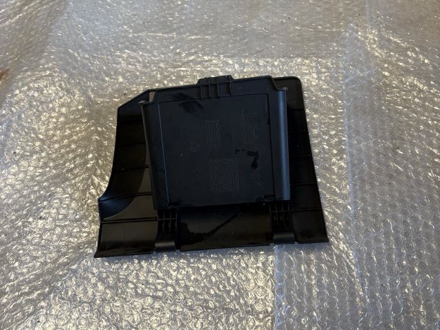 bontott SKODA OCTAVIA III Bal első Tároló Rekesz