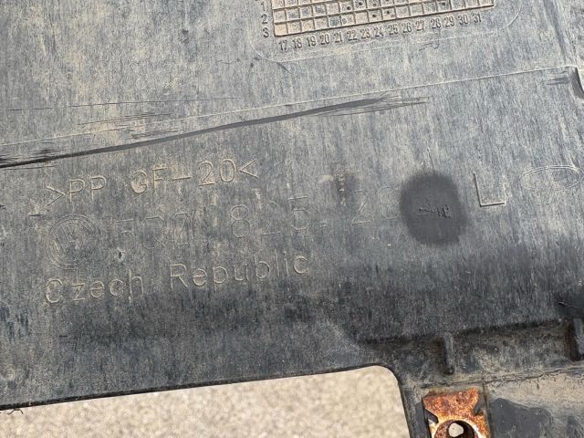 bontott SKODA OCTAVIA III Bal Fenéklemez