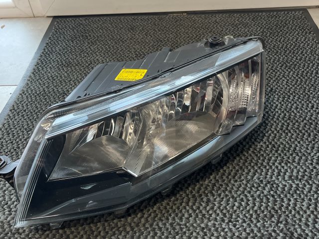 bontott SKODA OCTAVIA III Bal Fényszóró