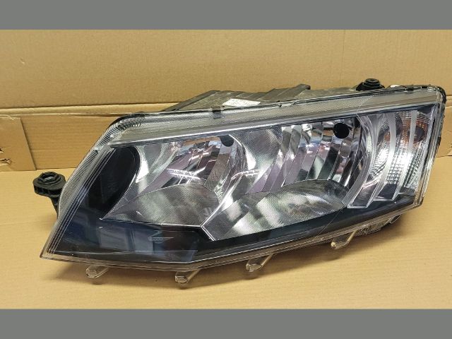 bontott SKODA OCTAVIA III Bal Fényszóró