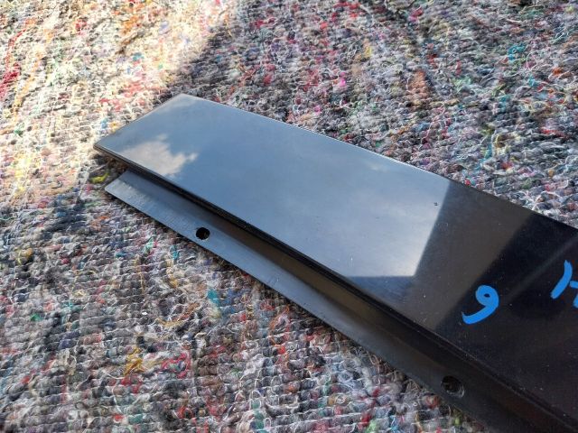 bontott SKODA OCTAVIA III Bal hátsó Ablak Díszléc