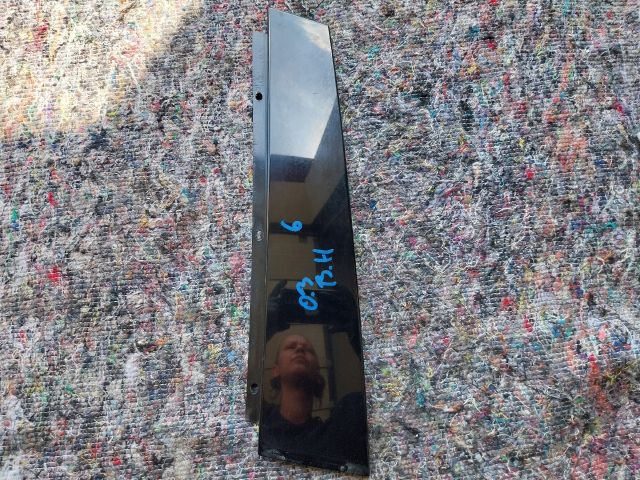 bontott SKODA OCTAVIA III Bal hátsó Ablak Díszléc