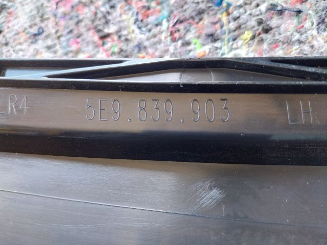 bontott SKODA OCTAVIA III Bal hátsó Ablak Díszléc