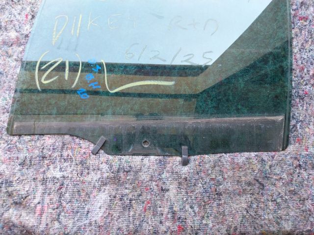 bontott SKODA OCTAVIA III Bal hátsó Ablak