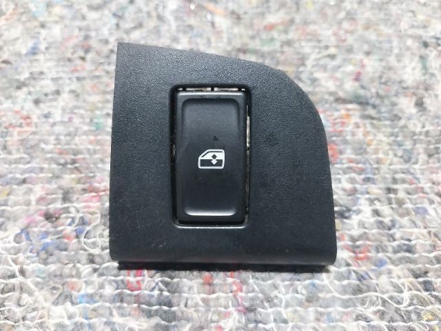 bontott SKODA OCTAVIA III Bal hátsó Ablakemelő Kapcsoló