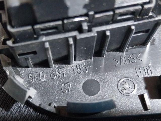 bontott SKODA OCTAVIA III Bal hátsó Ablakemelő Kapcsoló