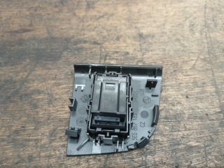 bontott SKODA OCTAVIA III Bal hátsó Ablakemelő Kapcsoló