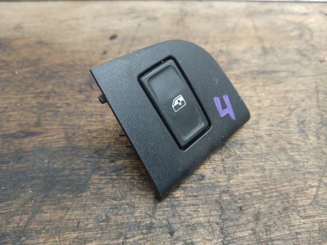 bontott SKODA OCTAVIA III Bal hátsó Ablakemelő Kapcsoló