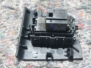 bontott SKODA OCTAVIA III Bal hátsó Ablakemelő Kapcsoló