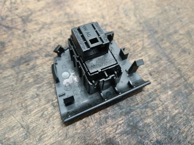 bontott SKODA OCTAVIA III Bal hátsó Ablakemelő Kapcsoló