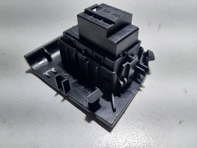 bontott SKODA OCTAVIA III Bal hátsó Ablakemelő Kapcsoló