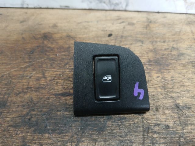 bontott SKODA OCTAVIA III Bal hátsó Ablakemelő Kapcsoló