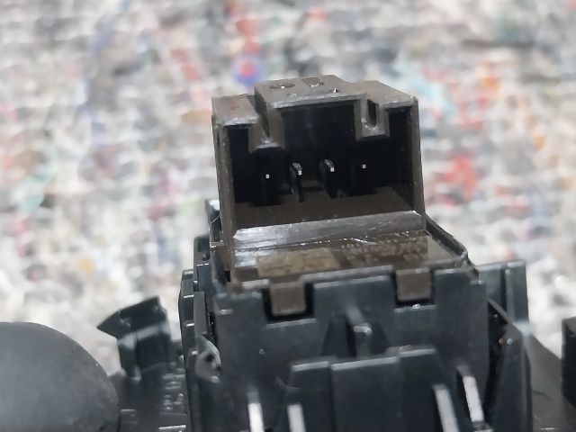 bontott SKODA OCTAVIA III Bal hátsó Ablakemelő Kapcsoló