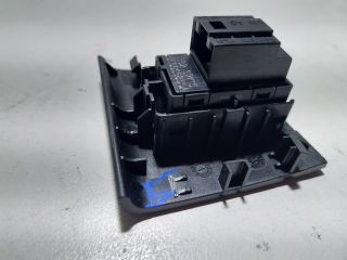 bontott SKODA OCTAVIA III Bal hátsó Ablakemelő Kapcsoló