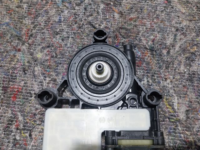 bontott SKODA OCTAVIA III Bal hátsó Ablakemelő Szerkezet (Elektromos)