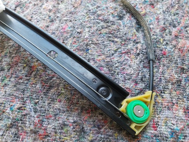 bontott SKODA OCTAVIA III Bal hátsó Ablakemelő Szerkezet (Elektromos)