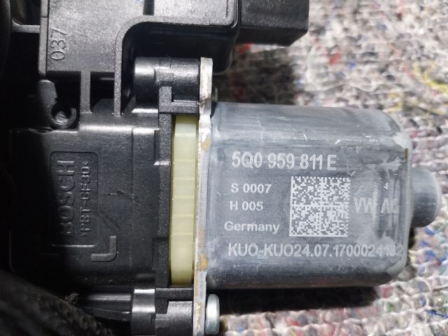 bontott SKODA OCTAVIA III Bal hátsó Ablakemelő Szerkezet (Elektromos)