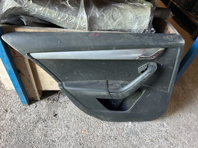 bontott SKODA OCTAVIA III Bal hátsó Ajtó Kárpit