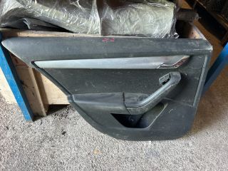 bontott SKODA OCTAVIA III Bal hátsó Ajtó Kárpit