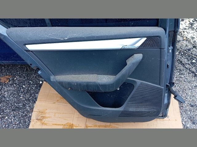 bontott SKODA OCTAVIA III Bal hátsó Ajtó (Részeivel)