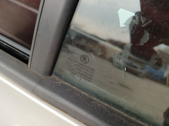 bontott SKODA OCTAVIA III Bal hátsó Ajtó (Részeivel)